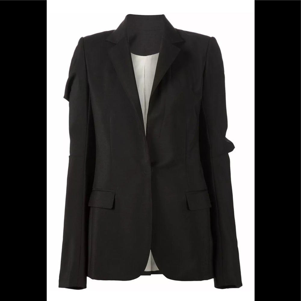 Beautiful VERA WANG Black blazer Assymetrical